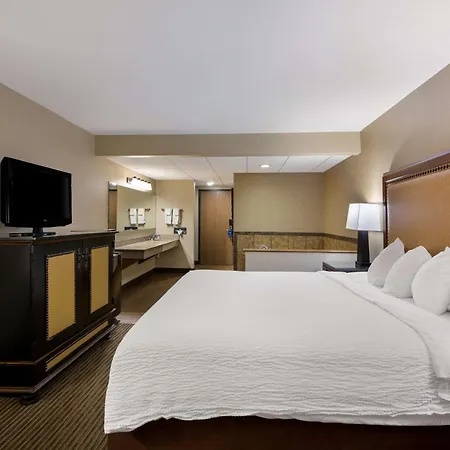 Revel Hotel Minot - Surestay Collection By Best Western Exterior photo