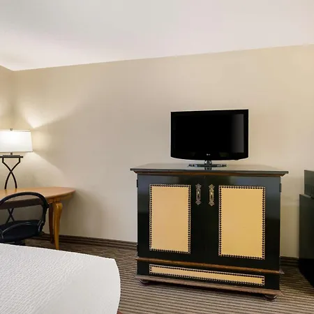 Revel Hotel Minot - Surestay Collection By Best Western Exterior photo