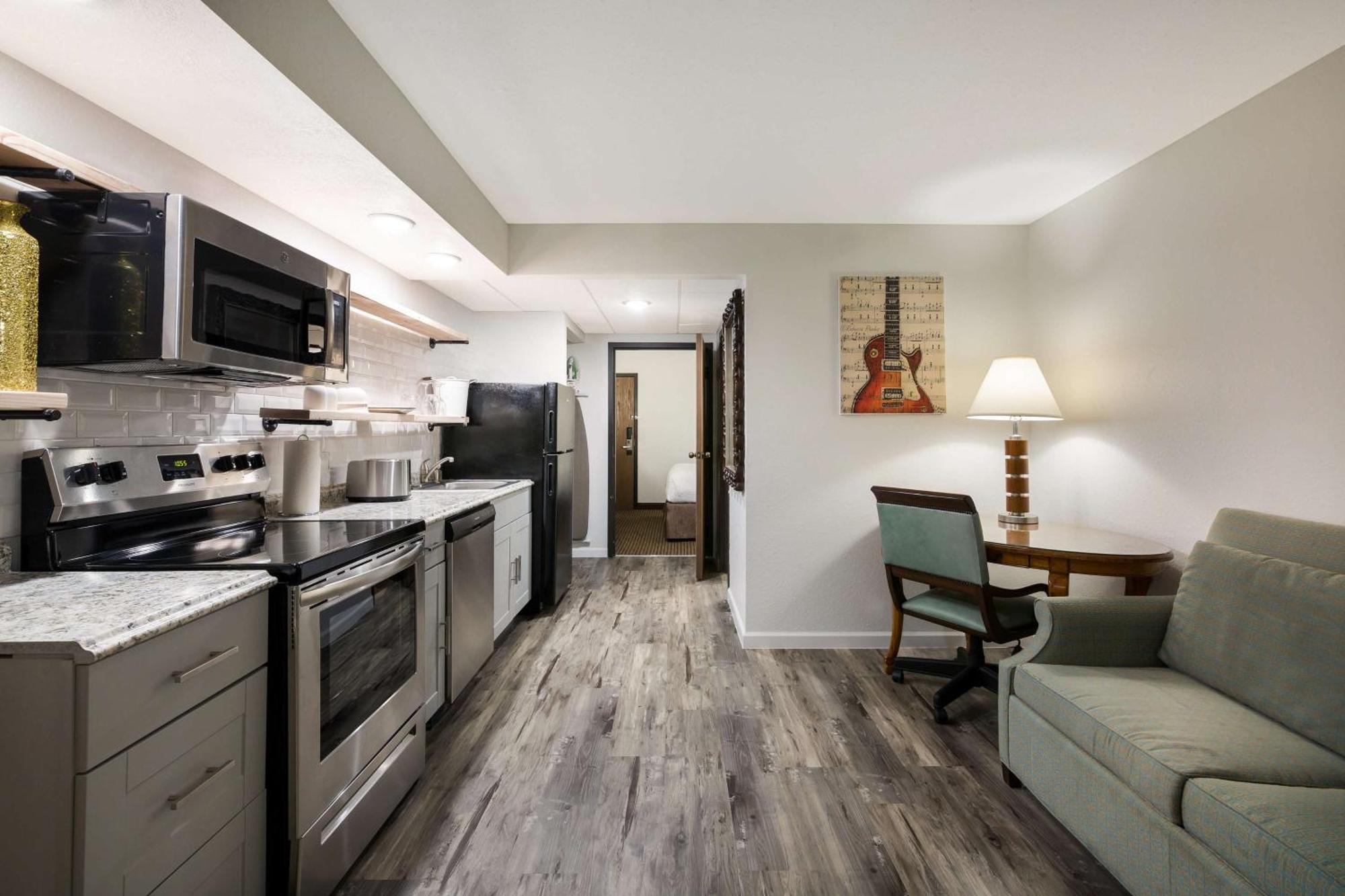 Revel - Surestay Collection By Western Hotel