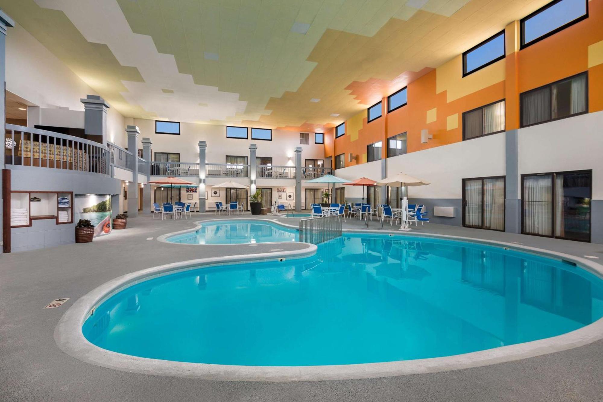 Revel - Surestay Collection By Western Hotel Minot