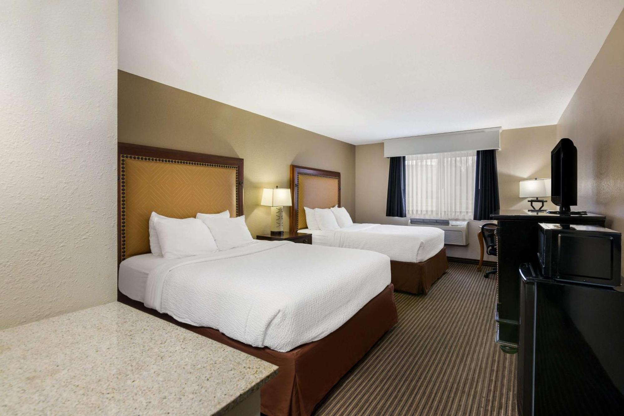 Revel - Surestay Collection By Western Hotel