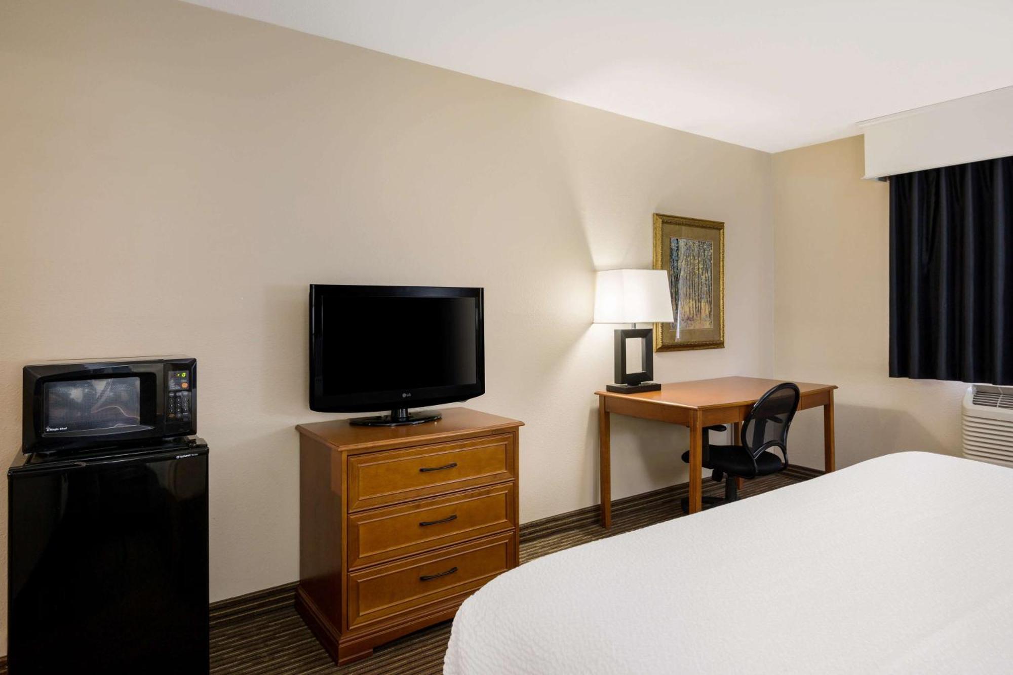 Revel - Surestay Collection By Western