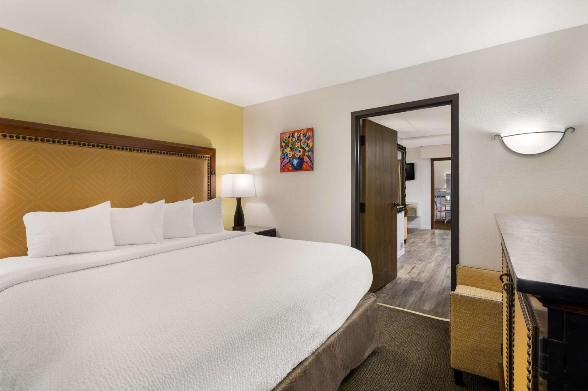 Revel - Surestay Collection By Western 3*