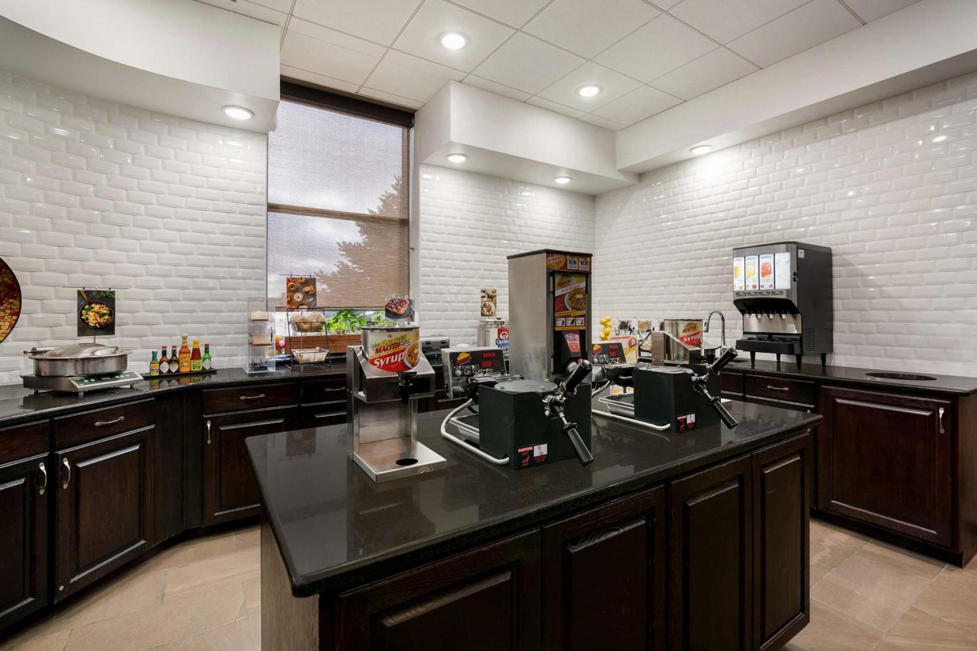 Revel - Surestay Collection By Western 3*