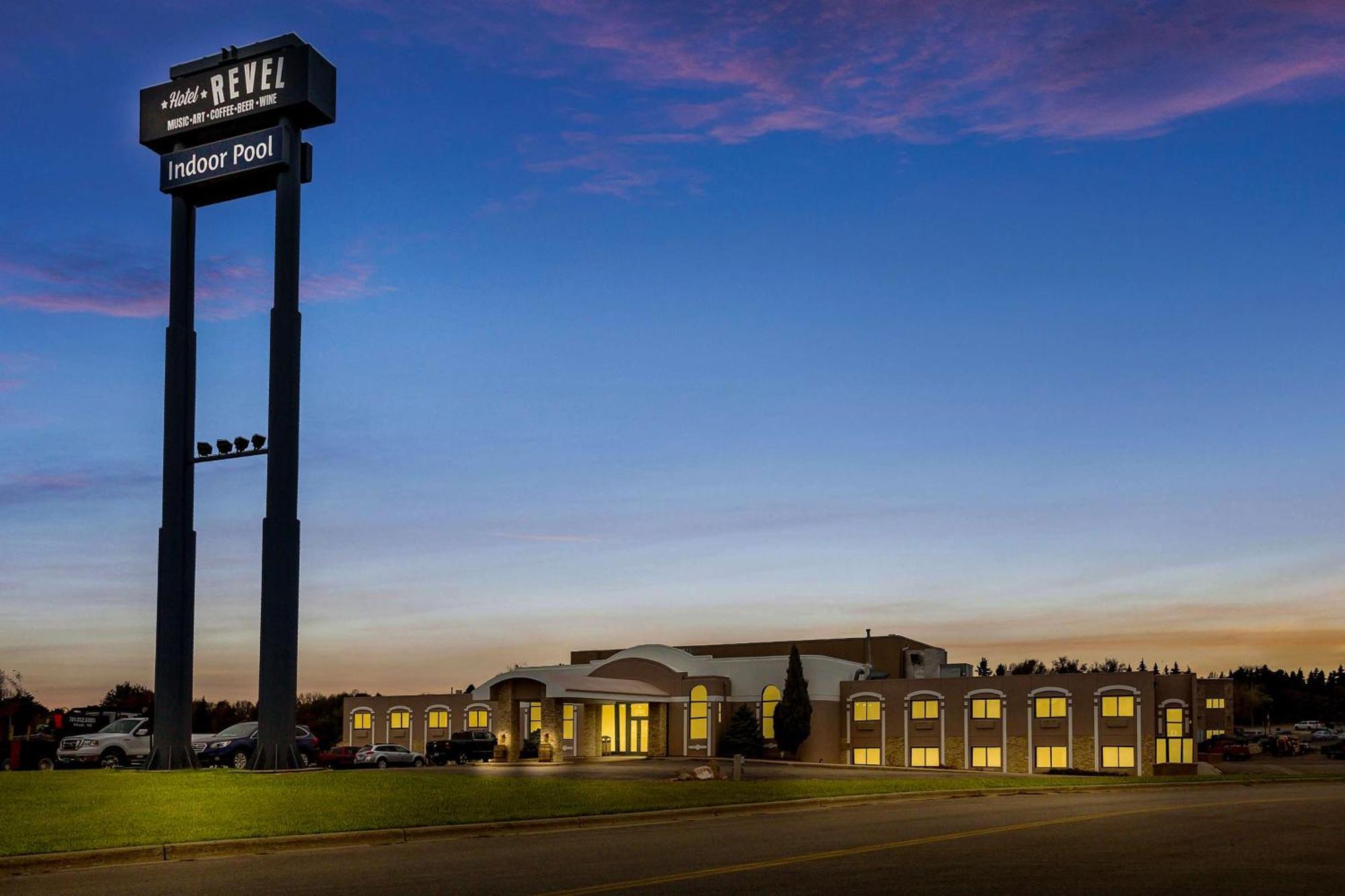 Revel - Surestay Collection By Western 3* Minot